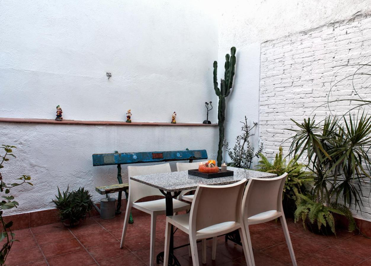 Holiday Home La Casa Azul Barcelona Luaran gambar