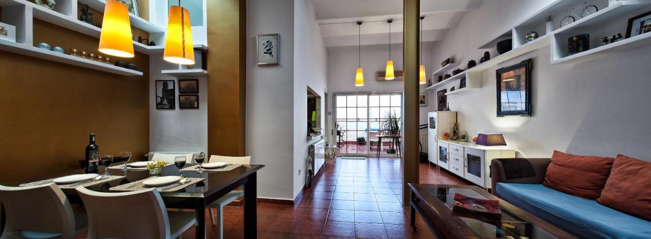 Holiday Home La Casa Azul Barcelona Luaran gambar